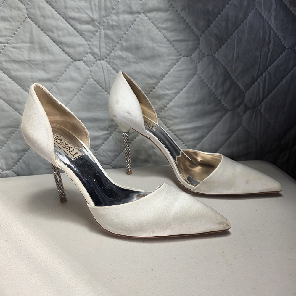 BADGLEY MISCHKA Women's Nude Satin Blanca Rhinestone Ankle-Strap Pumps SZ 10 - Picture 6 of 14